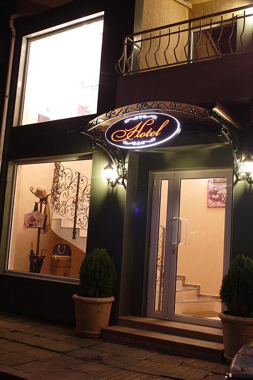 Hotel Avenue Schumen Exterior foto