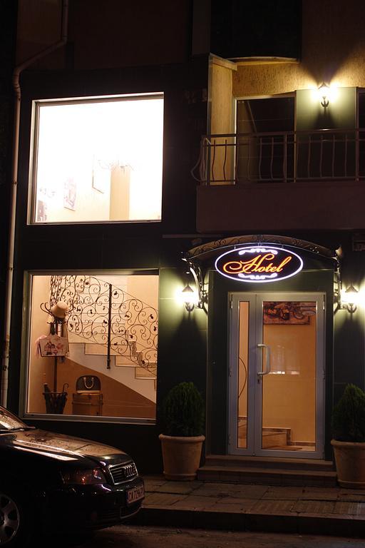 Hotel Avenue Schumen Exterior foto